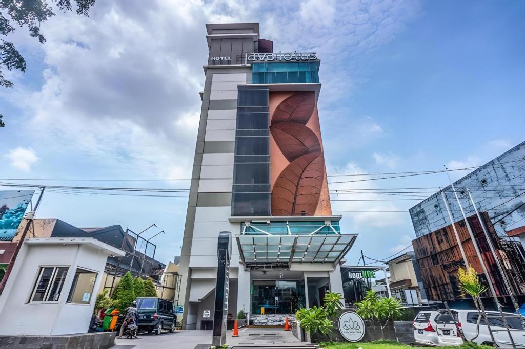 Java Lotus Hotel Jembel Exterior foto